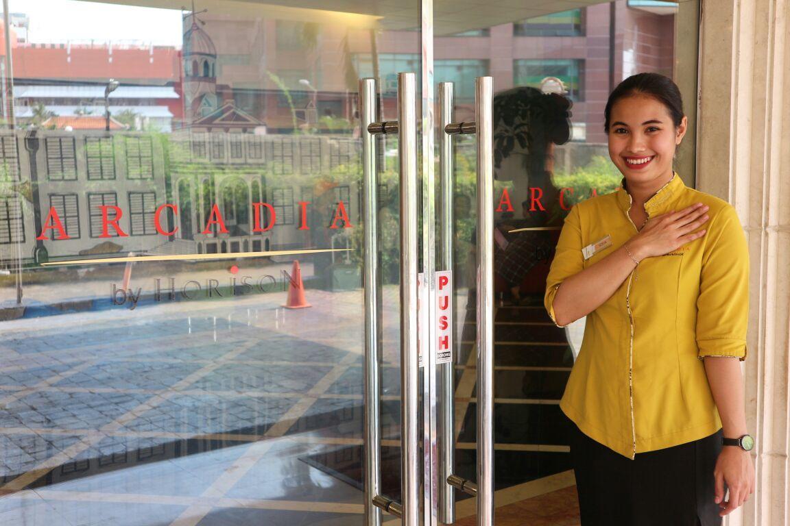 Horison Arcadia Mangga Dua Hotel Jakarta Bagian luar foto