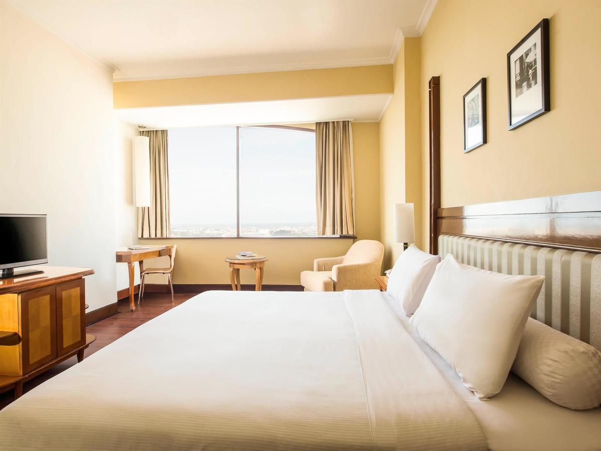 Horison Arcadia Mangga Dua Hotel Jakarta Bagian luar foto
